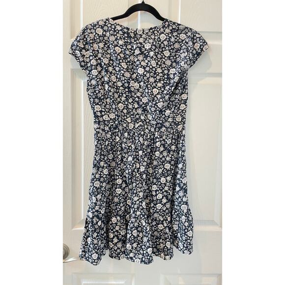 J. Crew Mercantile Navy Blue White Floral Wrap V-Neck 6P #638 - Picture 3 of 9